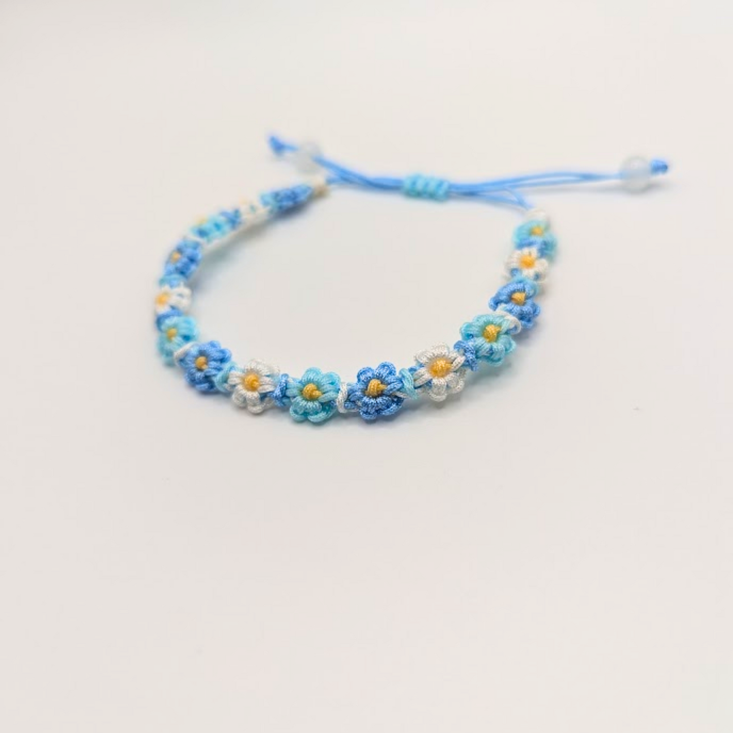 Daisy Macrame Bracelet