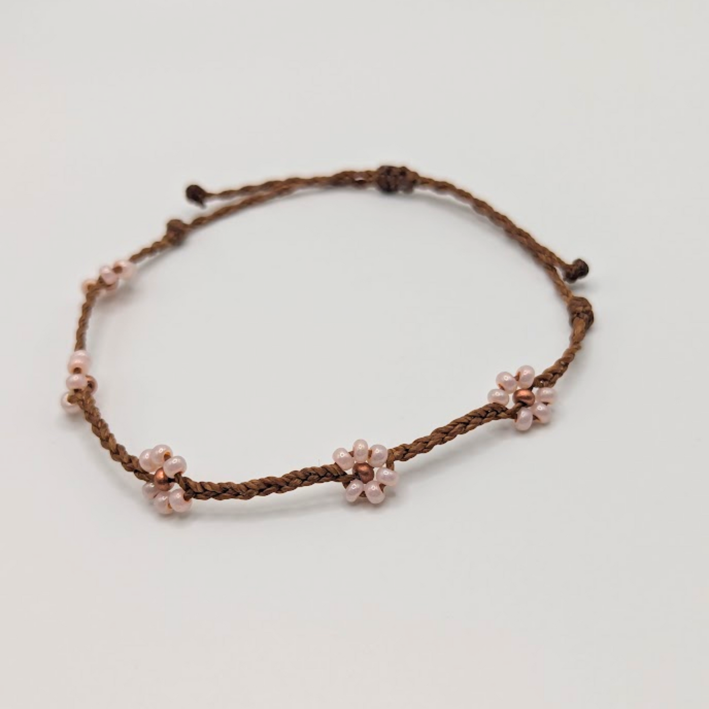 Beaded Daisy Flower Macrame Bracelet