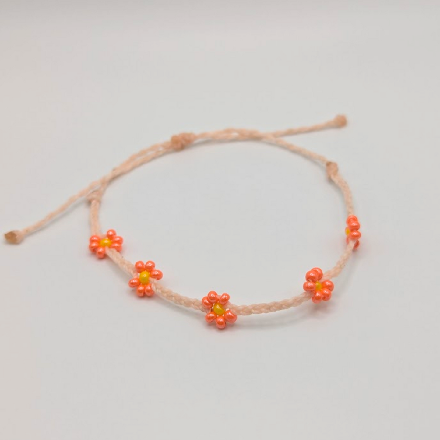 Beaded Daisy Flower Macrame Bracelet