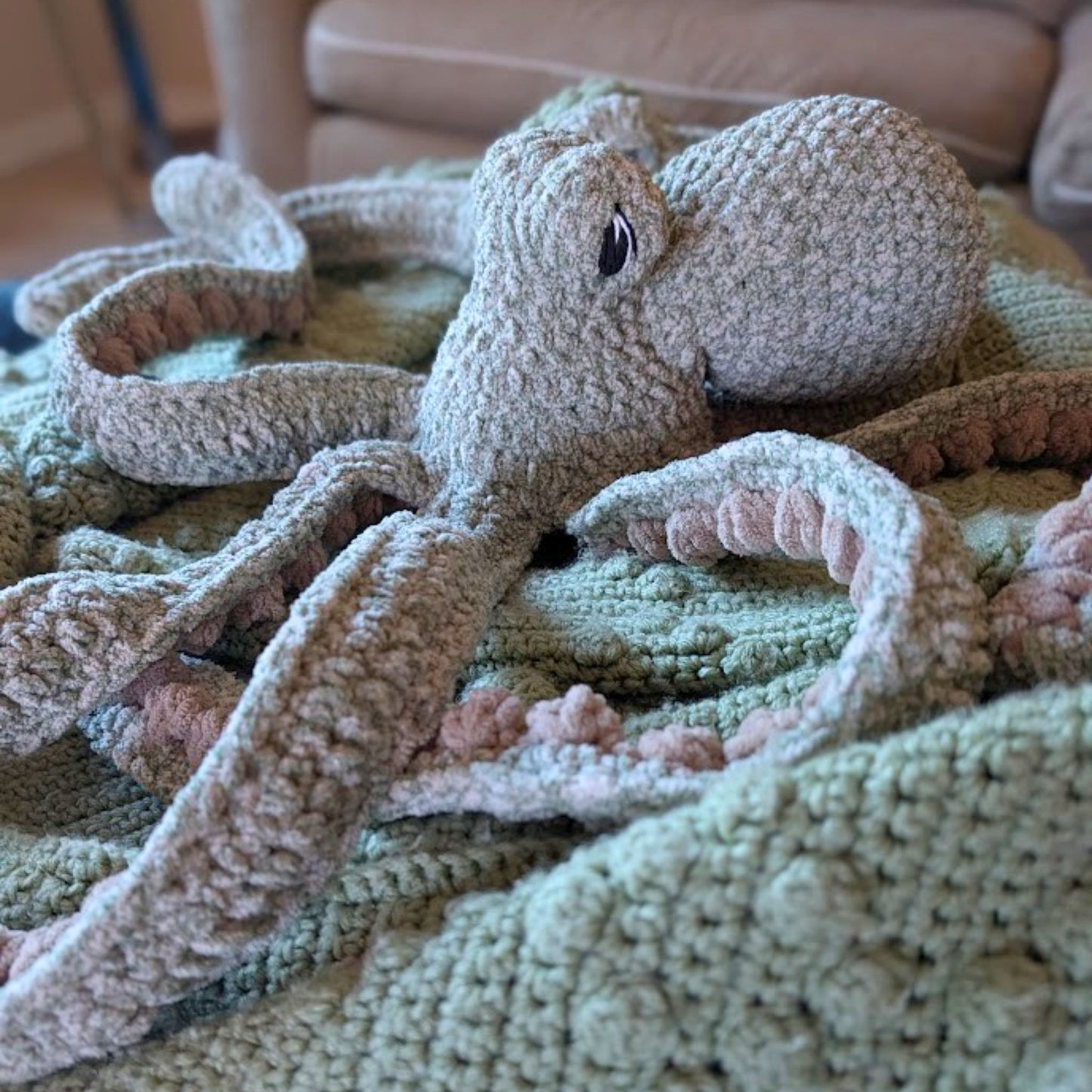 Large Anchor | Octopus Plushie Green
