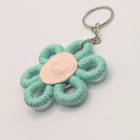 Macrame Flower Keychain - Mint