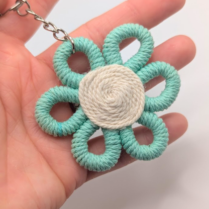 Macrame Flower Keychain - Mint