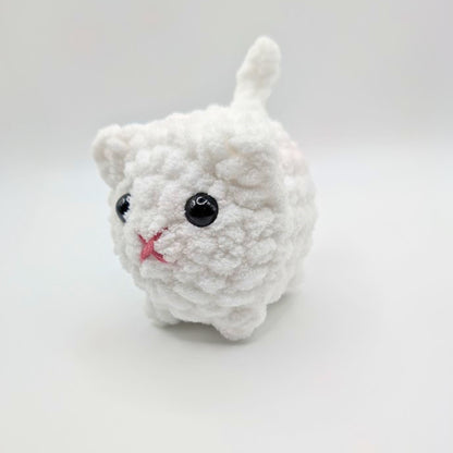 Bitty Kitty White | Crochet Kit - Level 3